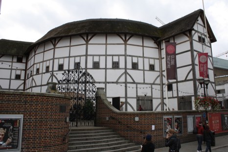 The Globe_exterior